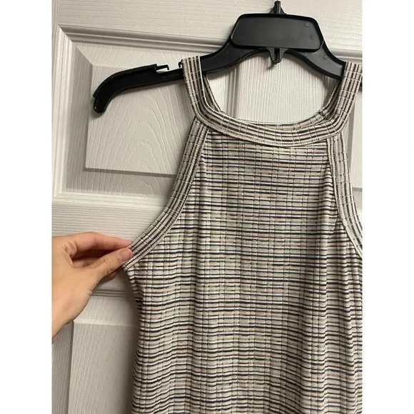 Molly Green Y2K Slightly Cropped Halter Top Size Large - Picture 3 of 4